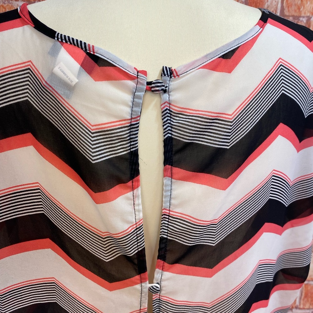 Torrid Chevron Button Back Top - image 8